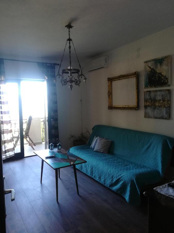 Apartments By The Sea Lokva Rogoznica, Omis - 4821 Екстер'єр фото